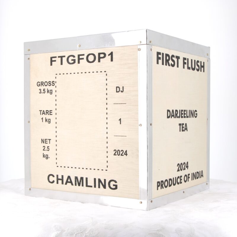 tea chest darjeeling chamling première cueillette